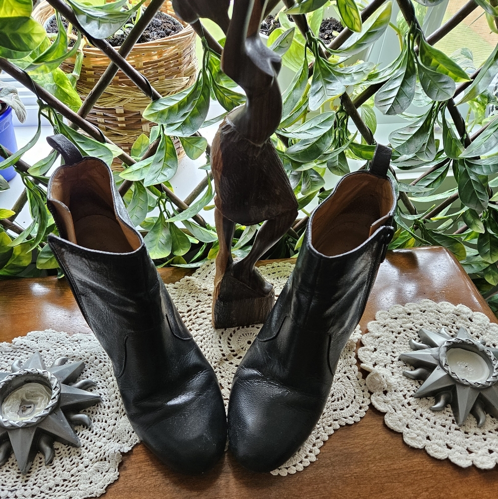 Nine West booties